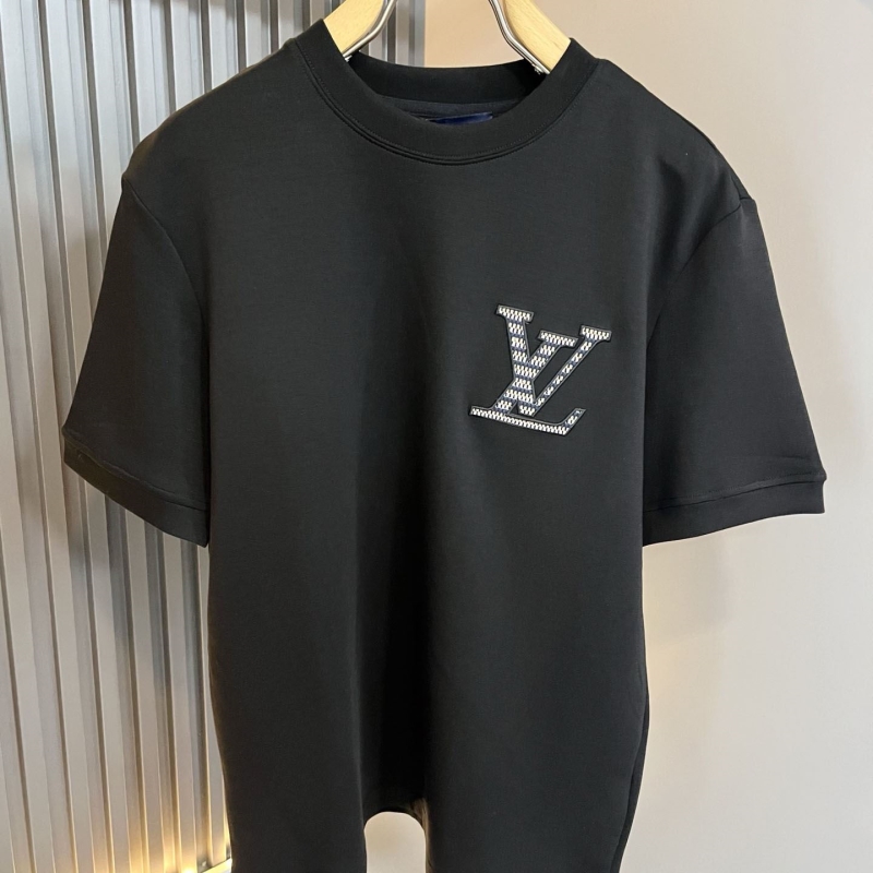 l0vis Vvtt0n t-shirt